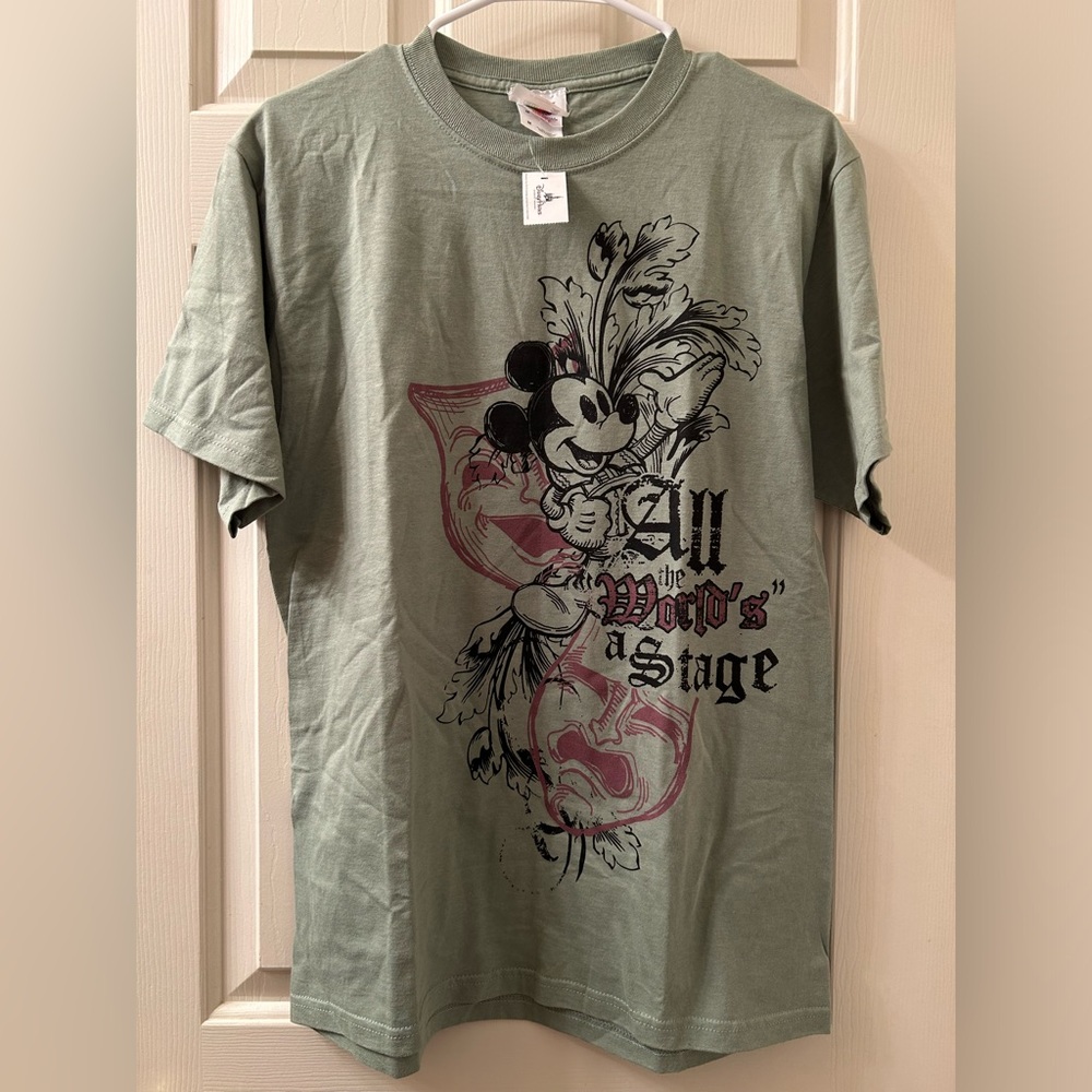 NWT Disney Cast Member Short Sleeve Shirt Size Medium Eucalyptus Green